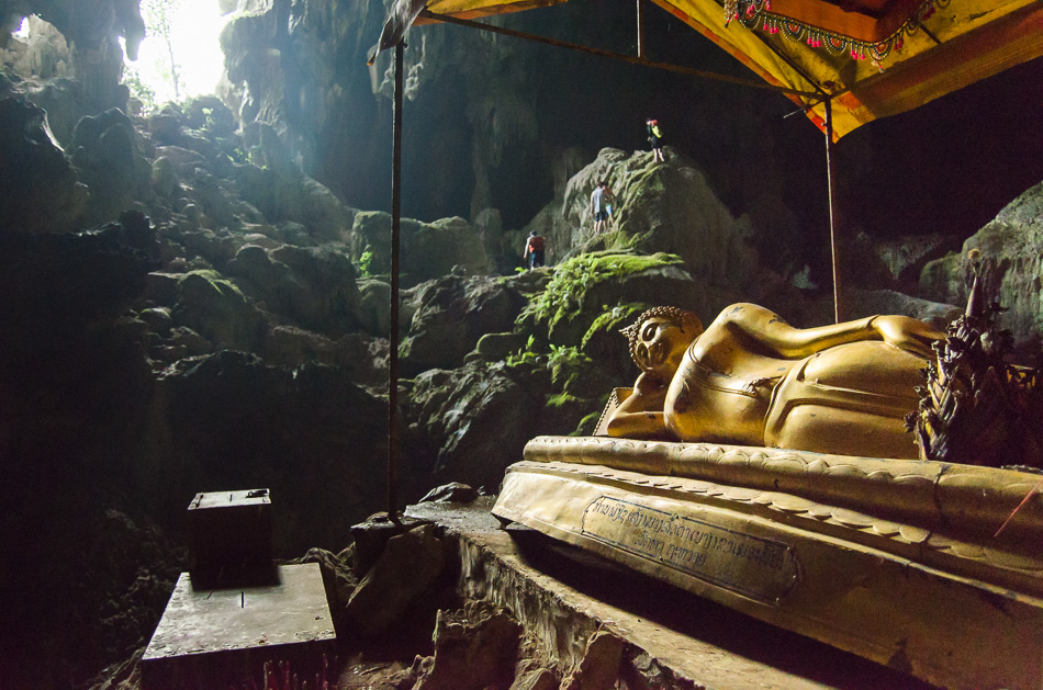 Tham Pouk Ham cave buddha