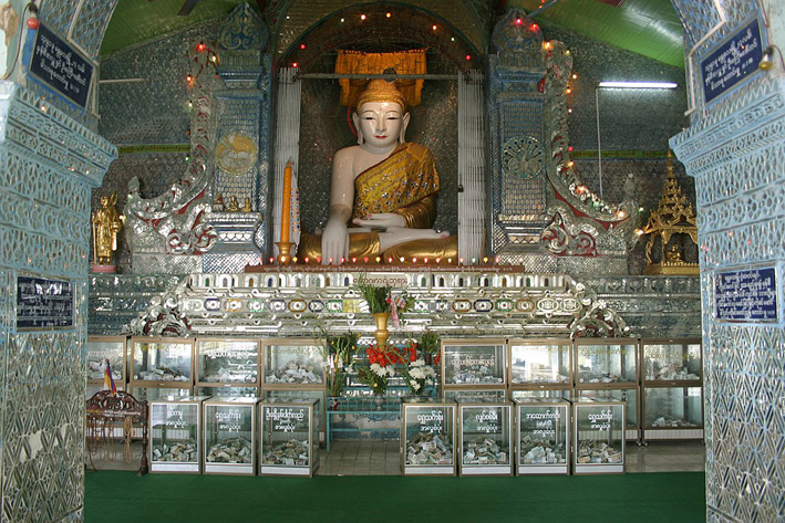 Buddha at Mandalay Hill